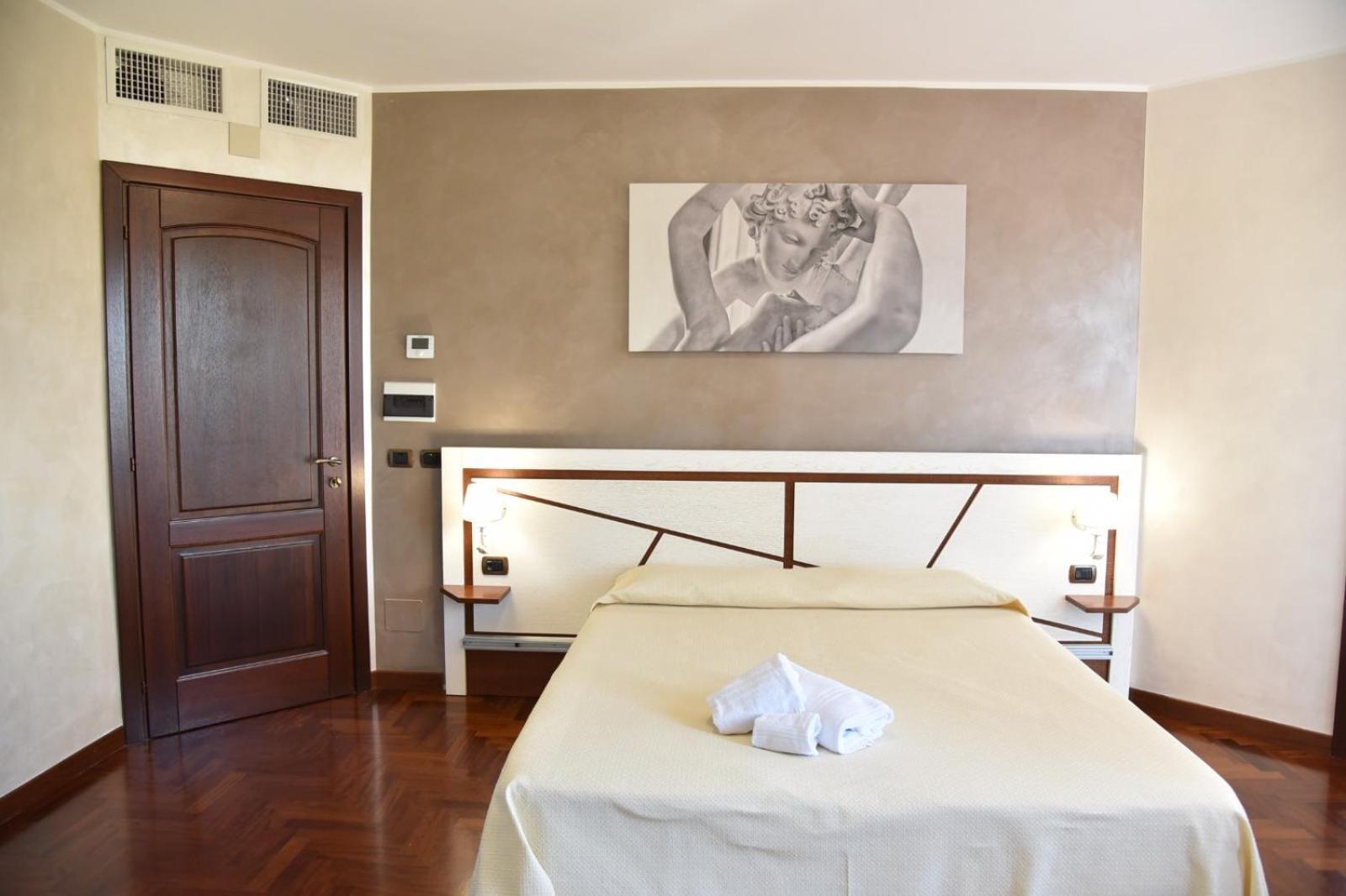 Hotel Sirio Rotonda Buitenkant foto